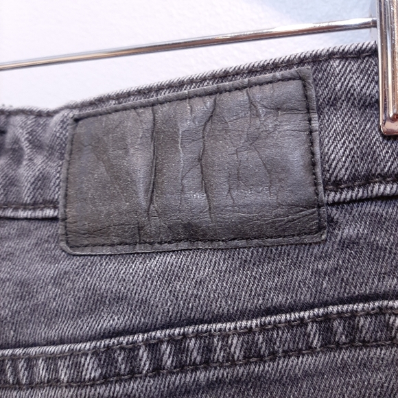 FRANK & OAK Stevie Tapered Fit Sustainable Denim Mom Jeans High Waist Ankle - Picture 11 of 13